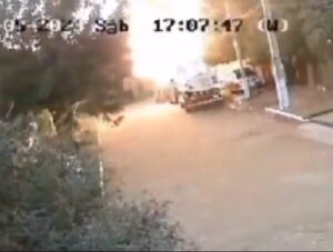 Explosión e incendio por soldadura deja un muerto y dos heridos en Villa Elisa · Radio Monumental 1080 AM