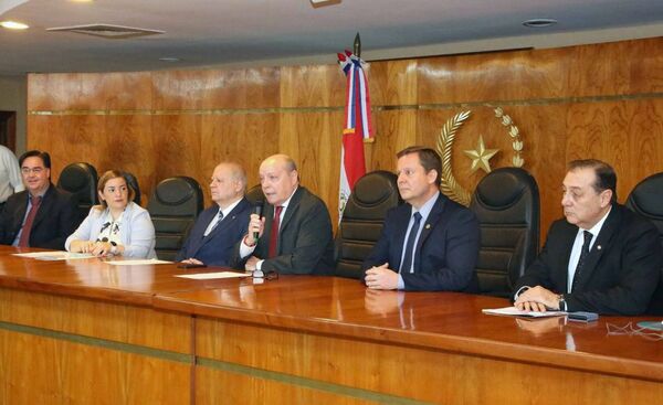 Autoridades judiciales participaron en apertura de evaluación para cargos en Capital