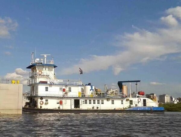 Buque paraguayo paga peaje bajo presión de la Prefectura Naval Argentina · Radio Monumental 1080 AM