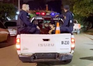 Video: Crearon disturbios en comisaría tras ser aprehendidos por polución sonora - ABC en el Este - ABC Color