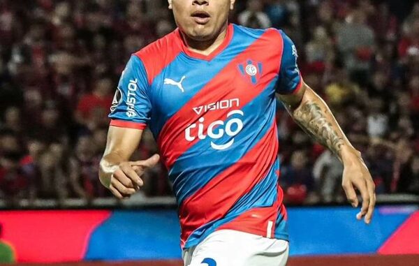 Claudio Aquino sería rajado de Cerro por ser irrespetuoso