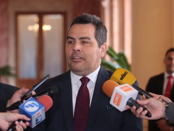 Kronawetter desafía a Peña y se niega a dejar el Consejo de la Magistratura · Radio Monumental 1080 AM