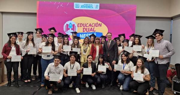 En Nestlé 27 jóvenes culminaron su formación dual