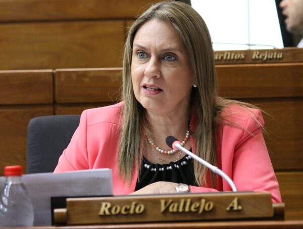 Diputada Vallejo denuncia censura en audiencia sobre modificación del Código Procesal Penal · Radio Monumental 1080 AM