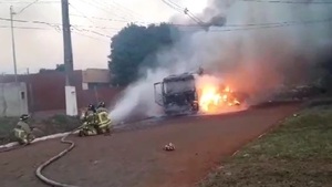 Herido tras explosión de cisterna intentó salvar a su amigo que se estaba quemando - Noticiero Paraguay