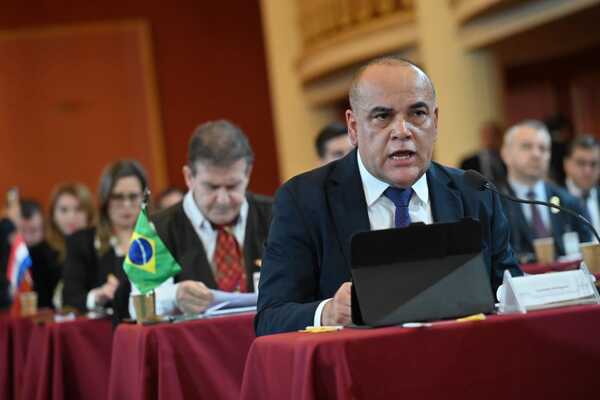 Parlasurianos piden aprobar debate libre sobre problemática de la hidrovía - ADN Digital