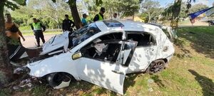 Caacupé: un conductor impacta contra un árbol y es detenido por poseer orden de captura - Policiales - ABC Color