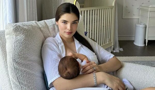 Nadia Ferreira dándole de mamar a su baby: “La conexión que se siente es única y maravillosa”