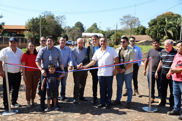 En Juan León Mallorquín, Itaipu Binacional habilitó sistemas de agua potable y calles revitalizadas