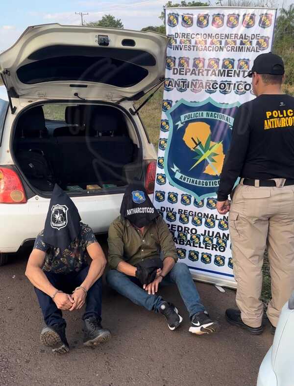 Operativo Antinarcóticos: Dos Detenidos e incautación de Cocaína Tipo Crack en verificación de vehículo sobre la Ruta V