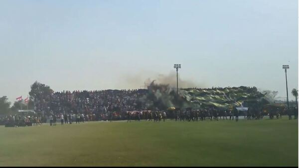 Petardos "de recibimiento" iniciaron incendio y no se disputó la final de la Liga Limpeña