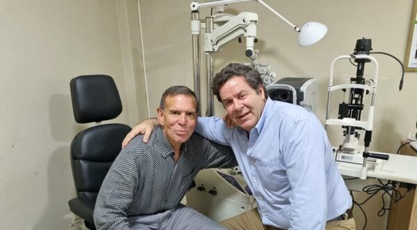 Napout recupera el 100% de su visión tras cirugías