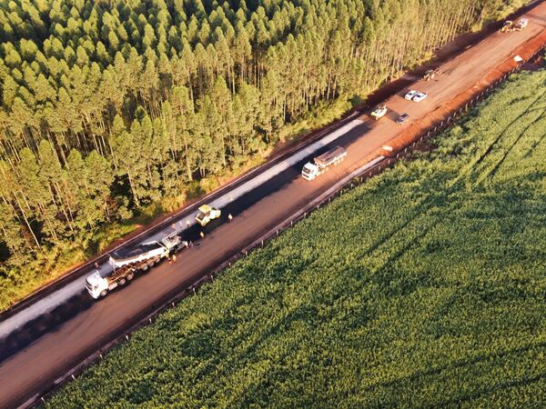 Inician los trabajos de carpeta asfáltica en el acceso a la reserva Monumento Científico Moisés Bertoni - Amigo Camionero