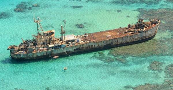 La Nación / Molesta a China un vetusto buque encallado en una isla