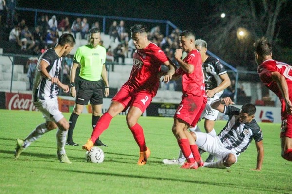3 de Febrero rescata un punto ante Santaní