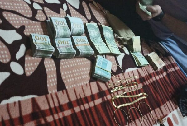 Detienen a un hombre que robó más de USD 50 mil dólares y joyas a su patrón