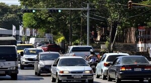 Diario HOY | Renovarán e instalarán más cruces semafóricos en Asunción