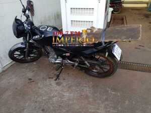 Ebrio no tenía para pagar combustible, dejó su moto en surtidor y ya no volvió - Radio Imperio 106.7 FM