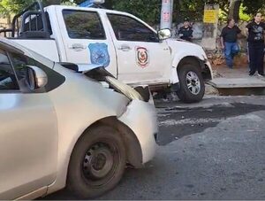 Conductora denuncia soborno de policías tras accidente · Radio Monumental 1080 AM