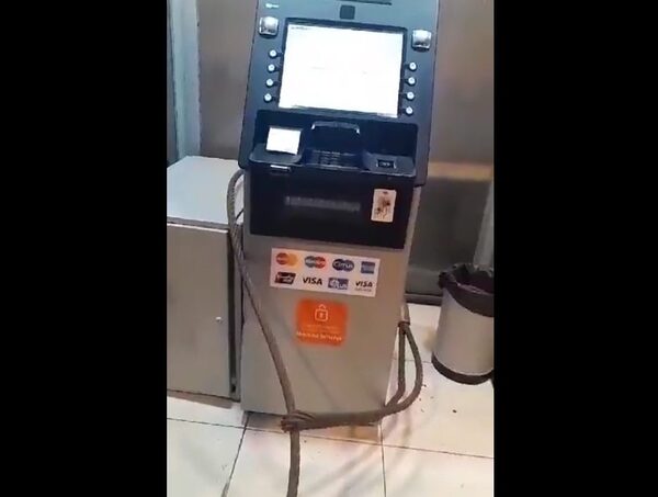 Así funciona el sistema que tiñe los billetes robados de los cajeros automáticos · Radio Monumental 1080 AM