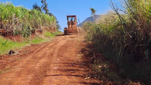 Equipos del MOPC arrancaron agosto con reparación de caminos rurales en 12 departamentos - .::Agencia IP::.