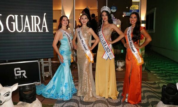(VIDEO)Pelada en Miss Guairá: Descoronaron jey a la reina para ponerle a otra