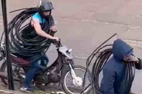 Armados con un 'machete', ladrones roban gran cantidad de cables eléctricos en un barrio de Ponta Porã - Radio Imperio 106.7 FM
