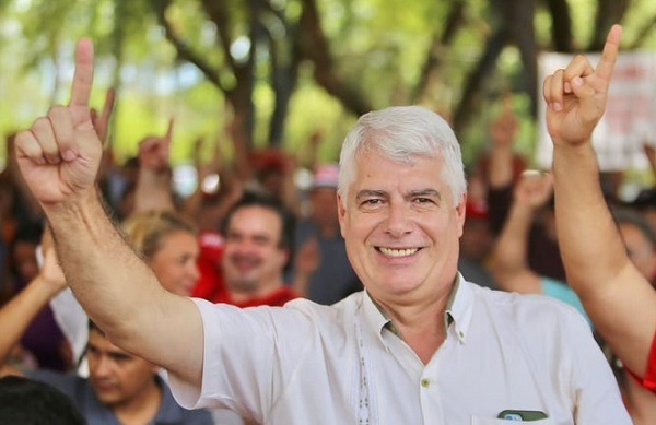 Arnoldo Wiens renuncia a Itaipú