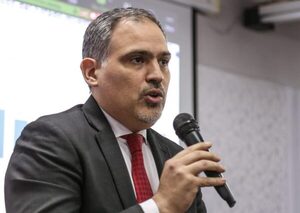 Ejecutivo designó a Marco Elizeche como ministro interino de Hacienda - El Independiente
