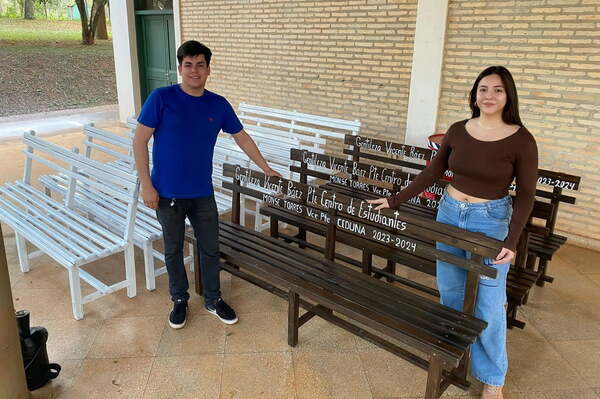 CEDUNA entregó donaciones a la Faculta de Derecho - UNA - Noticiero Paraguay
