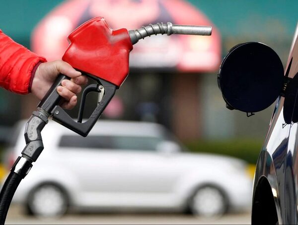 No hay posibilidad de bajar precios de combustibles, afirma gerente · Radio Monumental 1080 AM