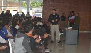 Estudiantes de colegios de San José, participan de jornada sobre el peligro de la drogadicción - Noticiero Paraguay