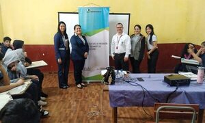 Realizan charla dirigida a adolescentes sobre riesgos del consumo de drogas