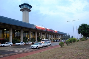 El Aeropuerto Guaraní celebra 30 años de operación - La Clave