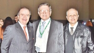 Brindis por congreso de ginecología