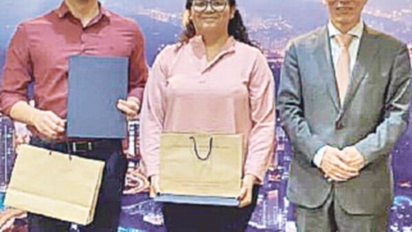 Entrega de premios en la Embajada de Corea