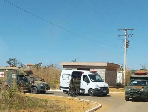 Helicóptero de la Armada se estrella en Brasil y deja dos muertos