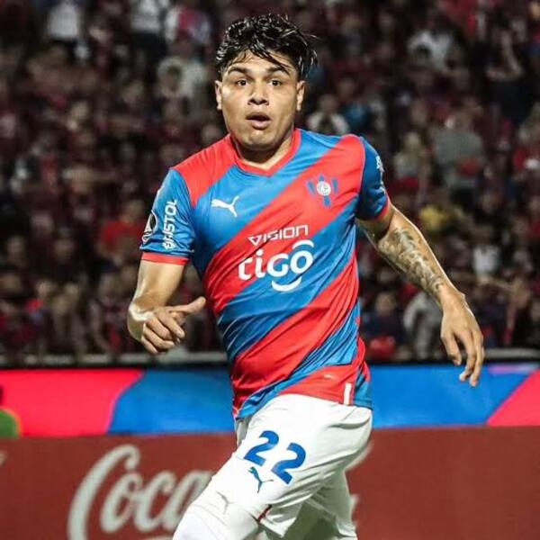 Claudio Aquino es nuevo refuerzo de Vélez | 1000 Noticias