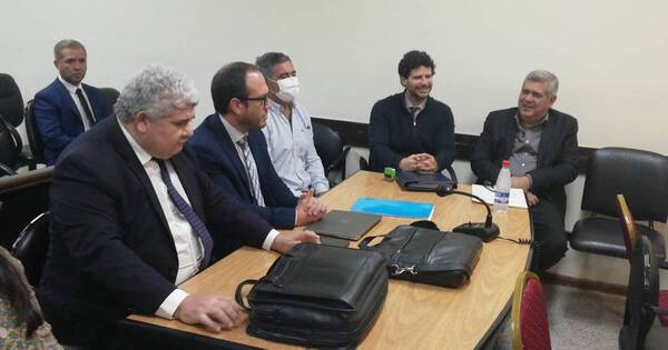 La Nación / Imedic: informe de Aduana compromete situación de Justo Ferreira y su hija