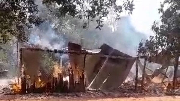 Mujer queda en la calle con sus hijos tras incendio de su vivienda