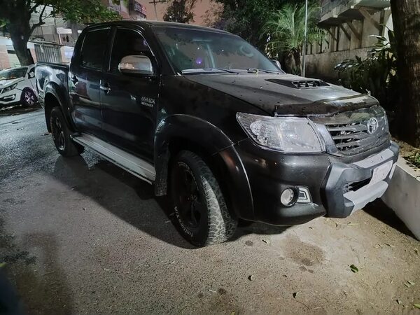 Incautan lujosa camioneta de dudosa procedencia en San Lorenzo - Policiales - ABC Color