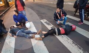 Motociclista muere y su hijo menor se encuentra hospitalizado tras brutal colisión con automóvil – Diario TNPRESS