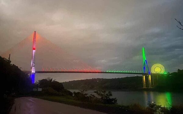 Realizan prueba de luces en Puente Integración