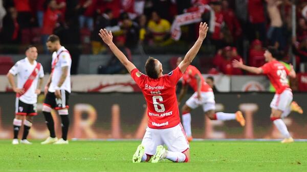 Internacional elimina a River en los penales