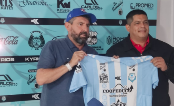 Presentaron a Humberto Ovelar como nuevo Técnico de Guaireña.
