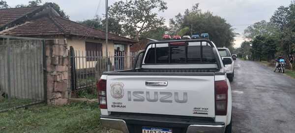 Allanan recinto privado e incautan drogas tipo cocaína en el mismo.