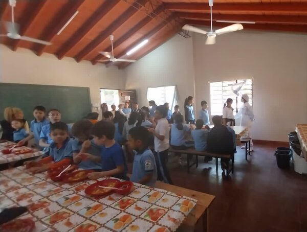 El MEC necesita G. 130.000 millones para cubrir el déficit en alimentación escolar · Radio Monumental 1080 AM