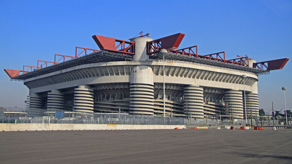 Versus / El estadio San Siro no puede ser demolido "debido a su interés cultural"
