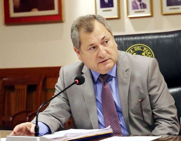 De crítica califica ministro la masiva jubilación de magistrados - Judiciales.net