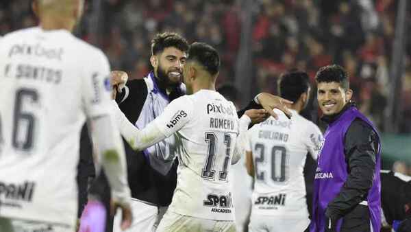 Corinthians elimina a Newell’s y se instala en cuartos